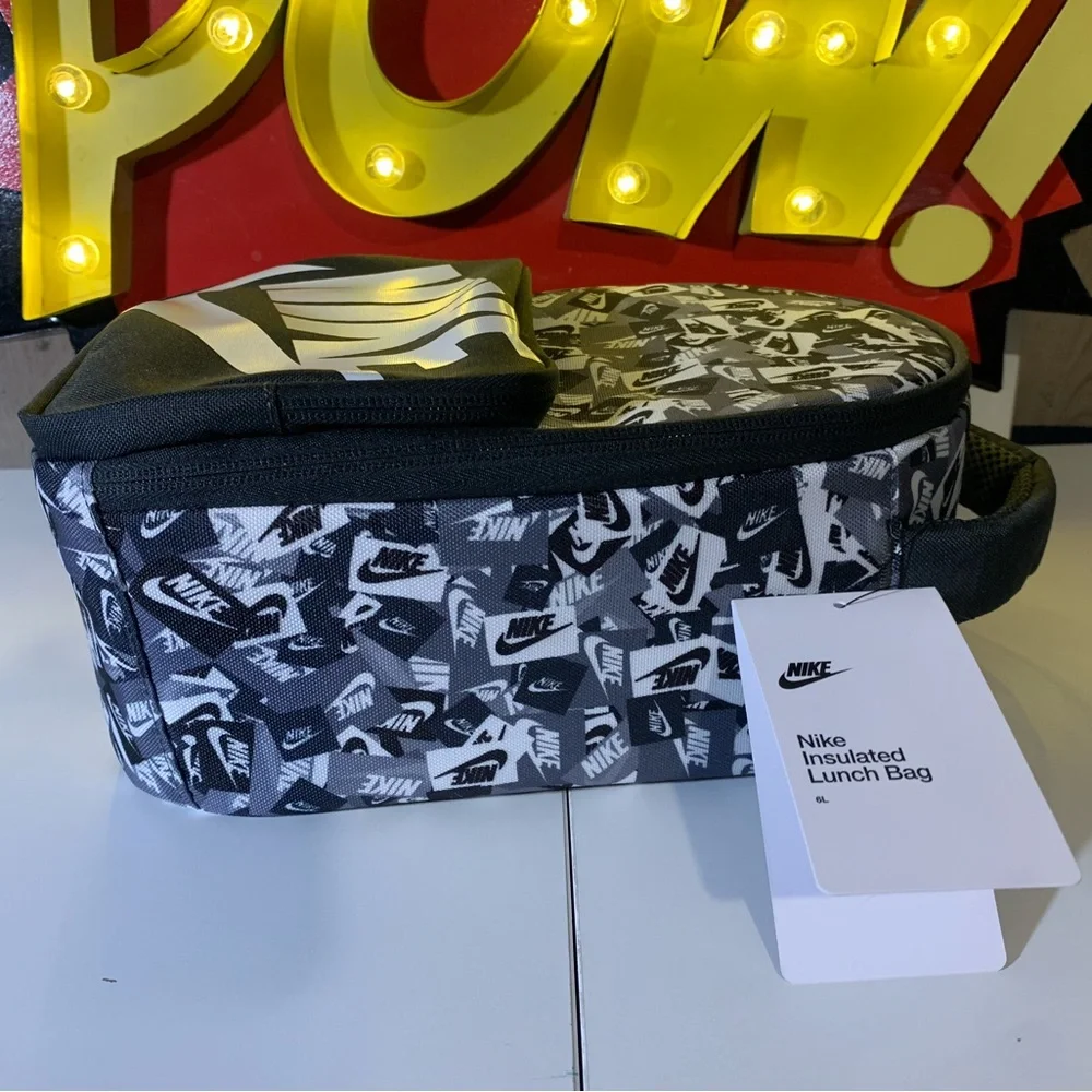 Nike Classic Logo Fuel Pack Insulated Lunch Bag ID Window Front Zip Pocket Black